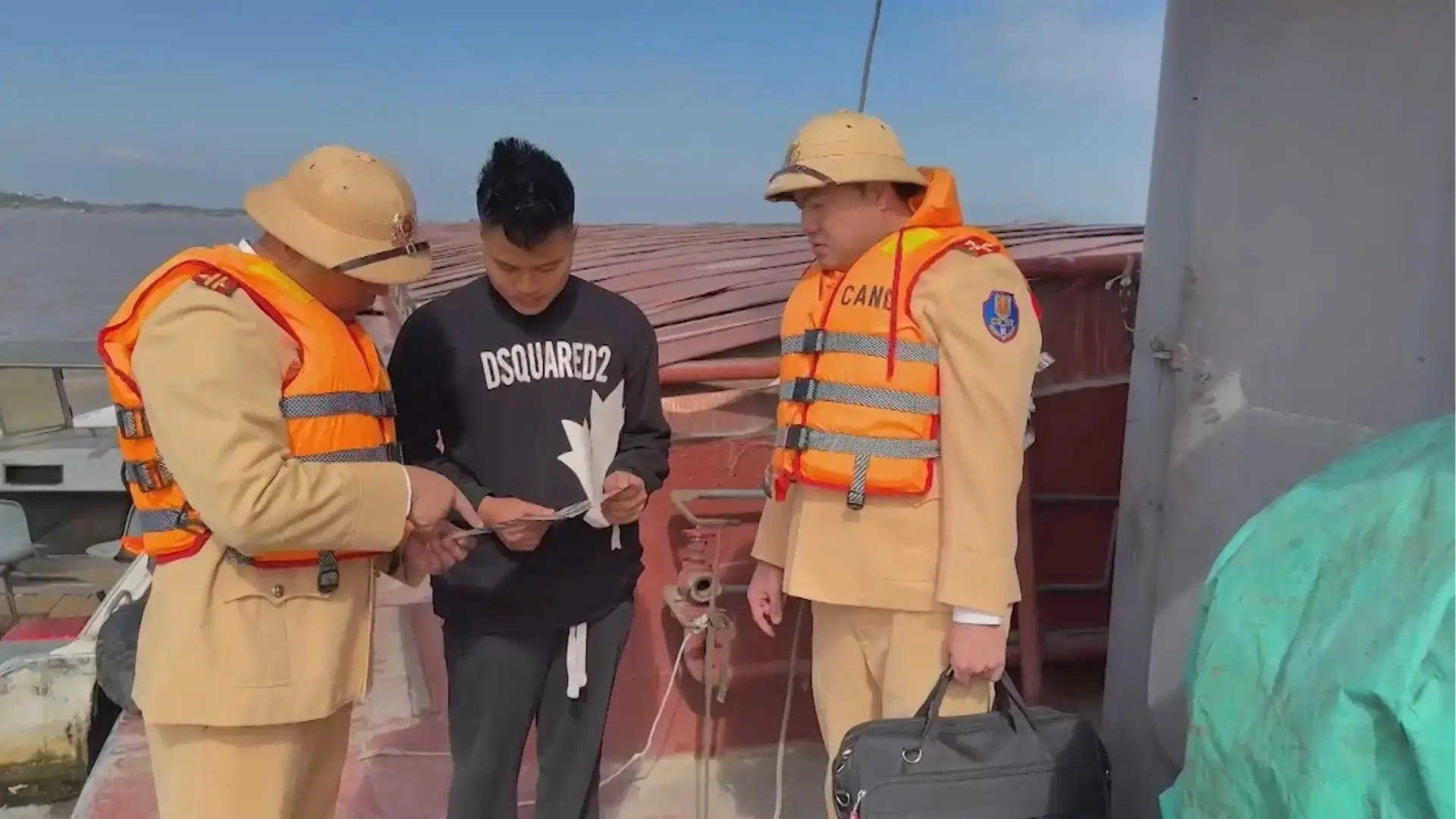 Tập trung xử lý nhóm hành vi vi phạm ANGT đường thuỷ